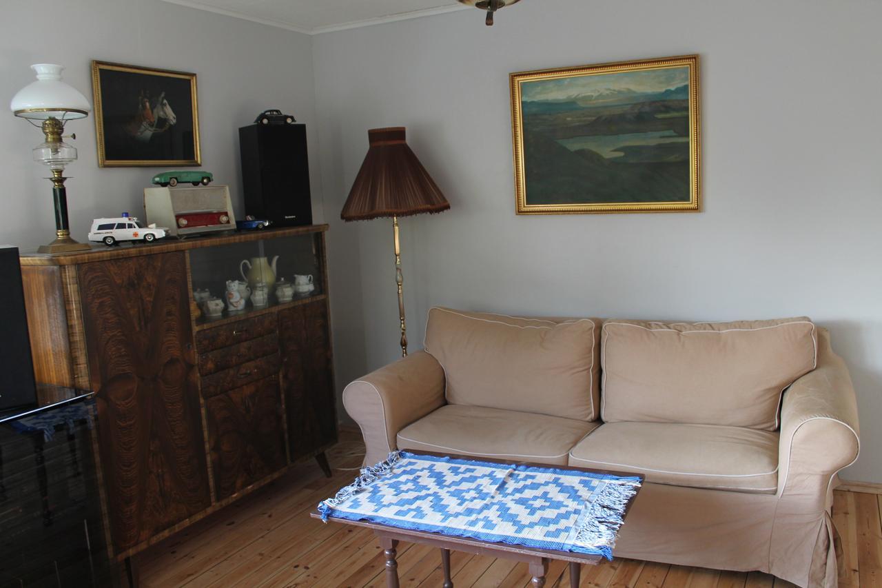 Midhop guesthouse Thingeyrar Extérieur photo