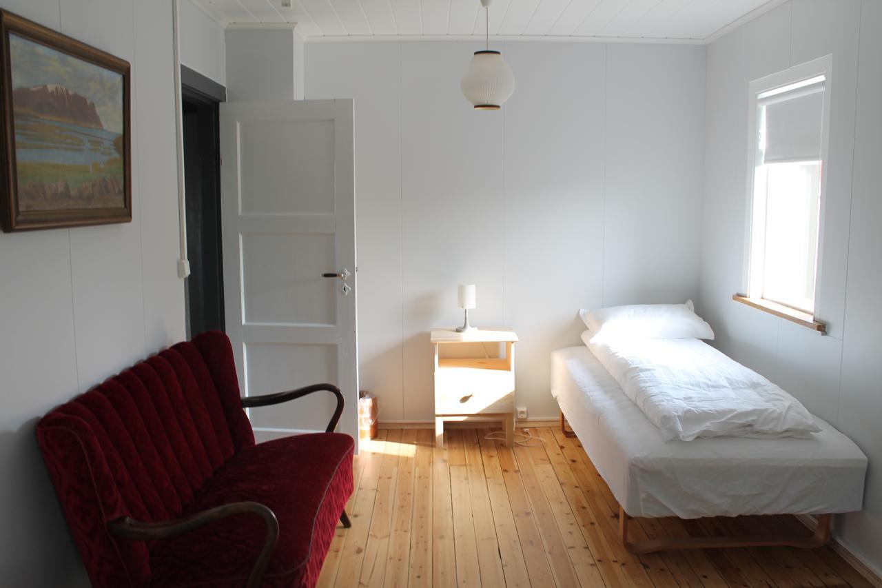 Midhop guesthouse Thingeyrar Extérieur photo